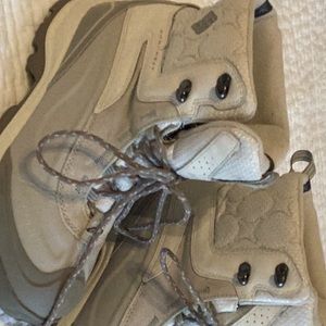Columbia snow boots